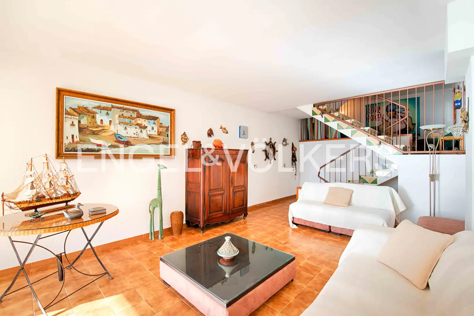 Sala d'estar de Casa adosada en venda en Roses amb Moblat, Balcó i Piscina comunitària