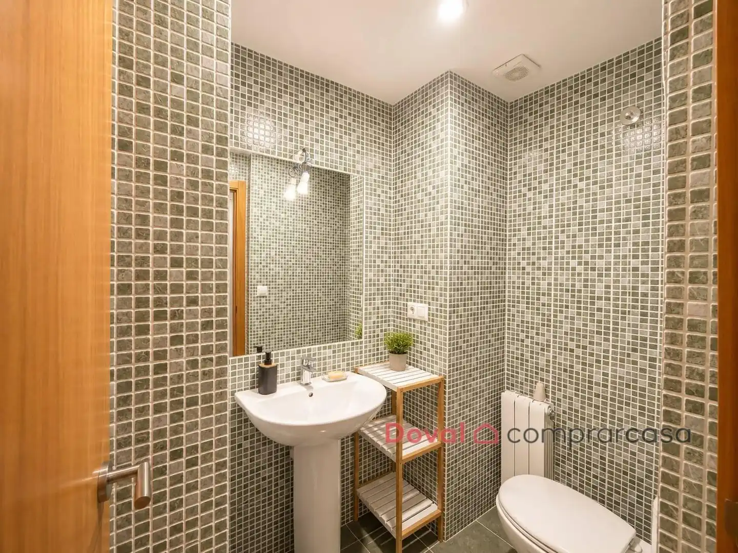 Badezimmer von Dachboden zur Miete in O Porriño   mit Heizung und Möbliert
