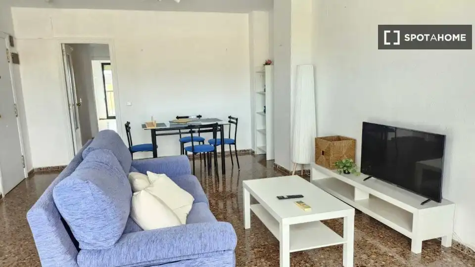 Piso de 2 habitaciones en alquiler en El Grau, Valencia., image 2