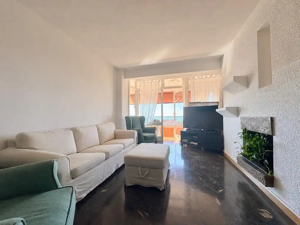 Sala de estar de Piso en venta en Vilassar de Mar con Calefacción, Terraza y Balcón