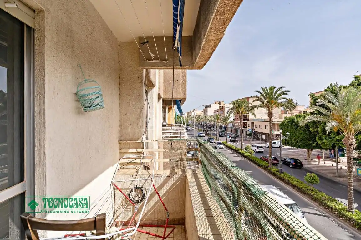 Terraza de Piso en venta en Roquetas de Mar con Balcón
