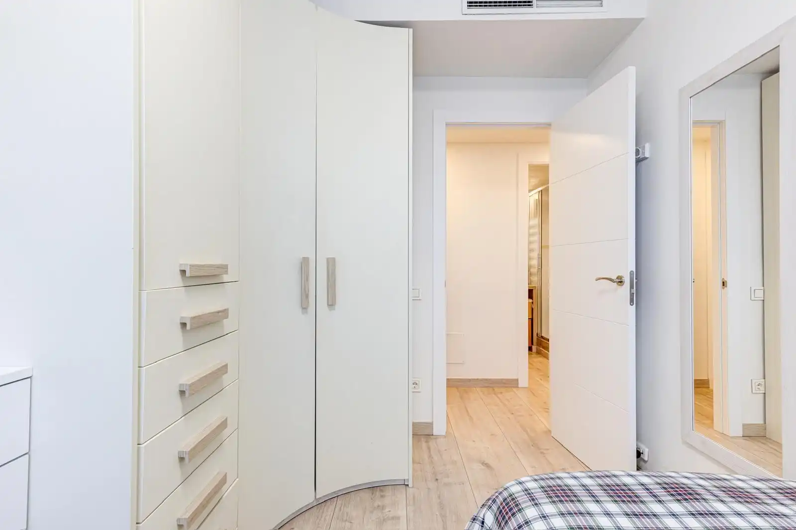 Bedroom of Flat for sale in Sant Joan Despí  with Air Conditioner, Heating and Private garden