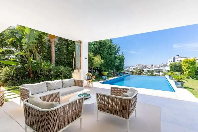 Casa amb terrassa en venda a Elviria - Cabopino, imagen 5
