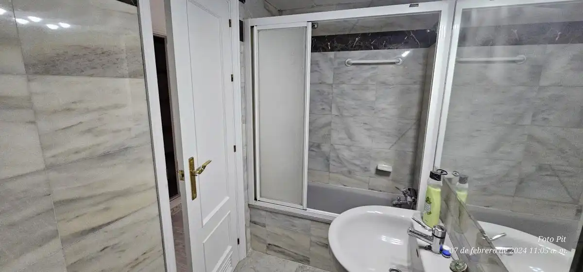 Piso de alquiler en camilo jose cela, La Buhaira