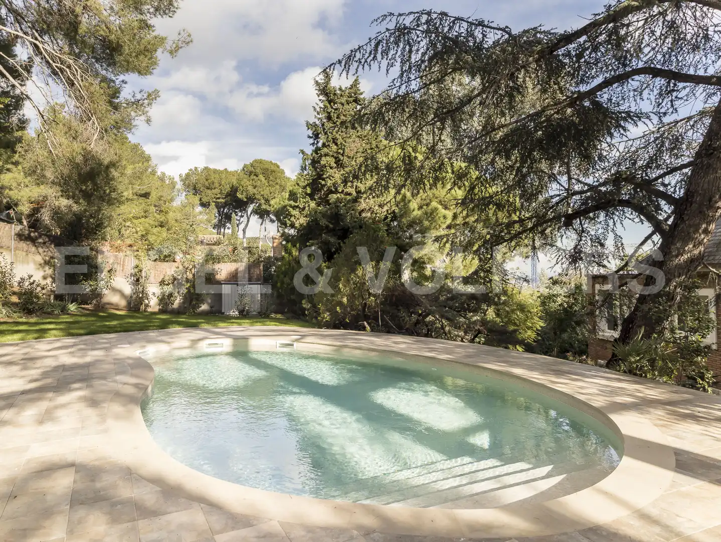 Swimming pool of Houses for rent in Barcelona  with Air Conditioner, Heating and Private garden