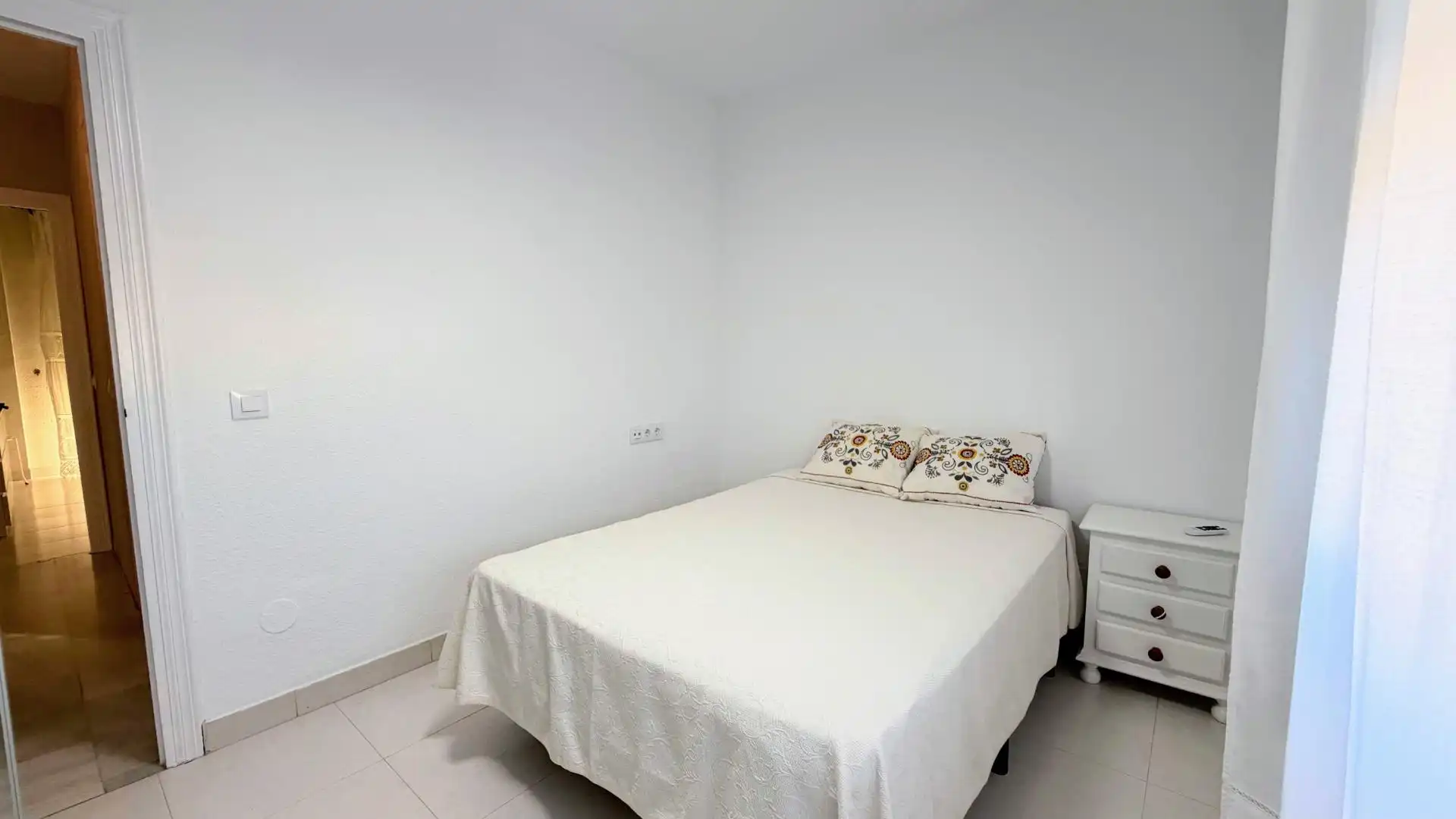Habitación de Casa adosada en venta en Torremolinos con Terraza, Trastero y Piscina comunitaria