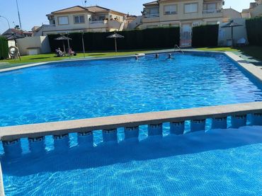 Bungalow con jardín en venta en Orihuela Costa