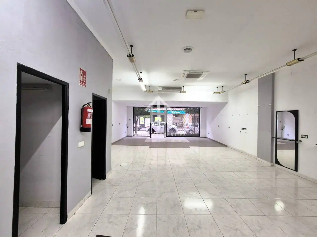 Local de lloguer a Loja