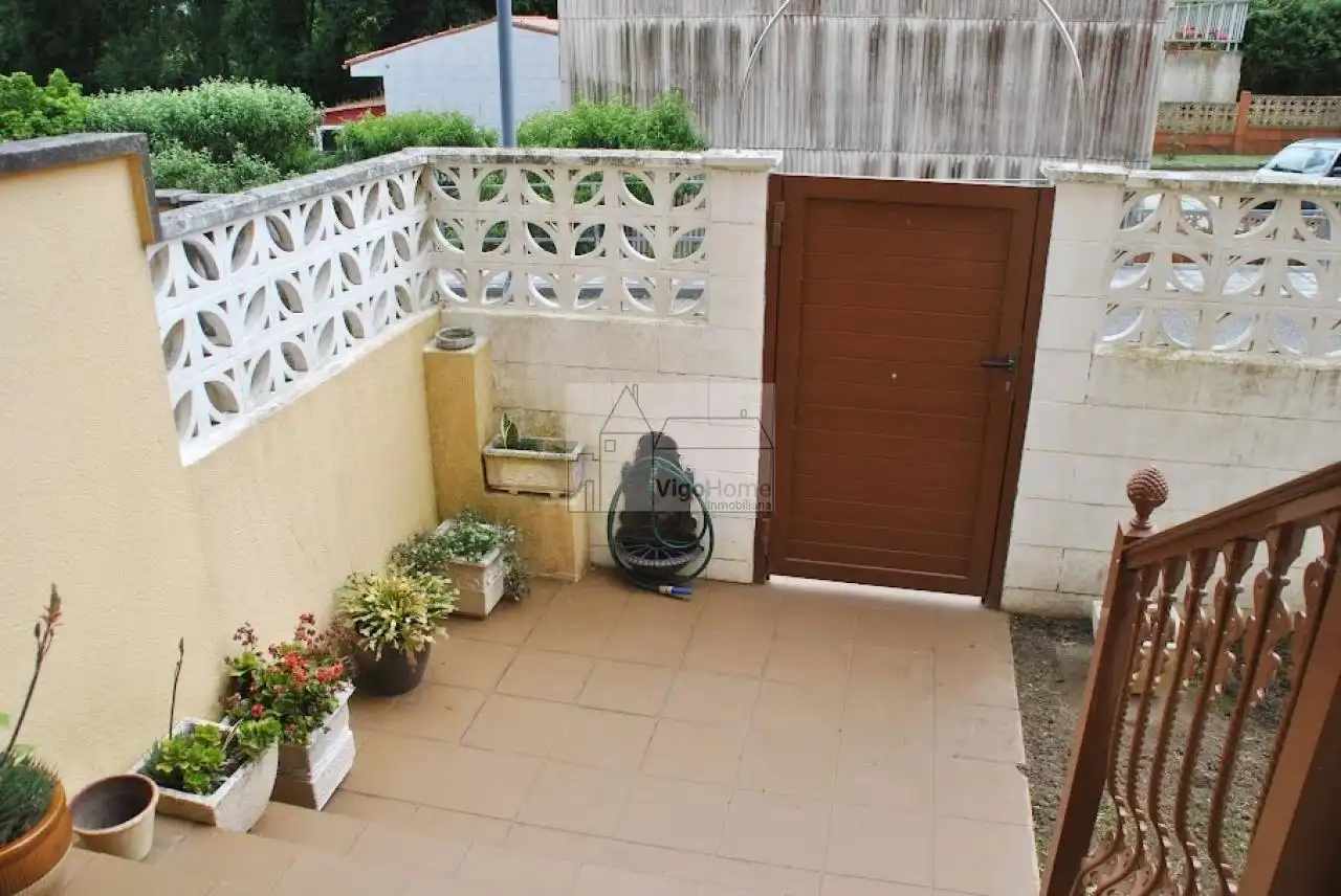 Terrace of Houses for sale in Cangas   with Heating, Private garden and Terrace