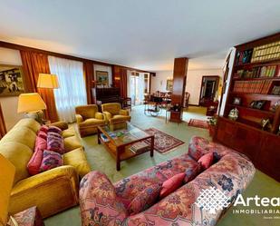 Living room of Flat for sale in Bilbao   with Heating and Terrace