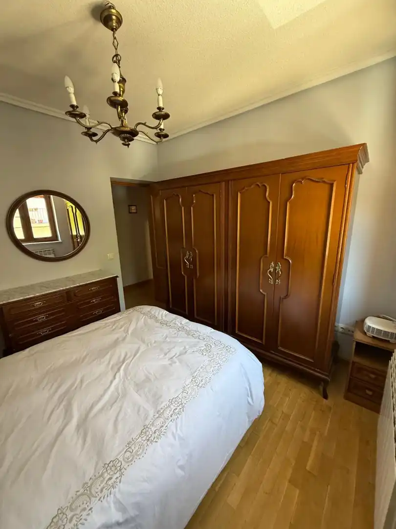 Bedroom of Flat for rent in Salamanca  with Air Conditioner, Heating and Parquet flooring