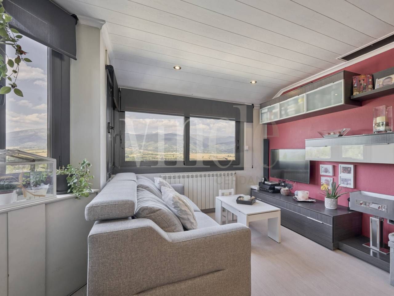 Living room of Apartment for sale in Puigcerdà  with Heating, Parquet flooring and Storage room
