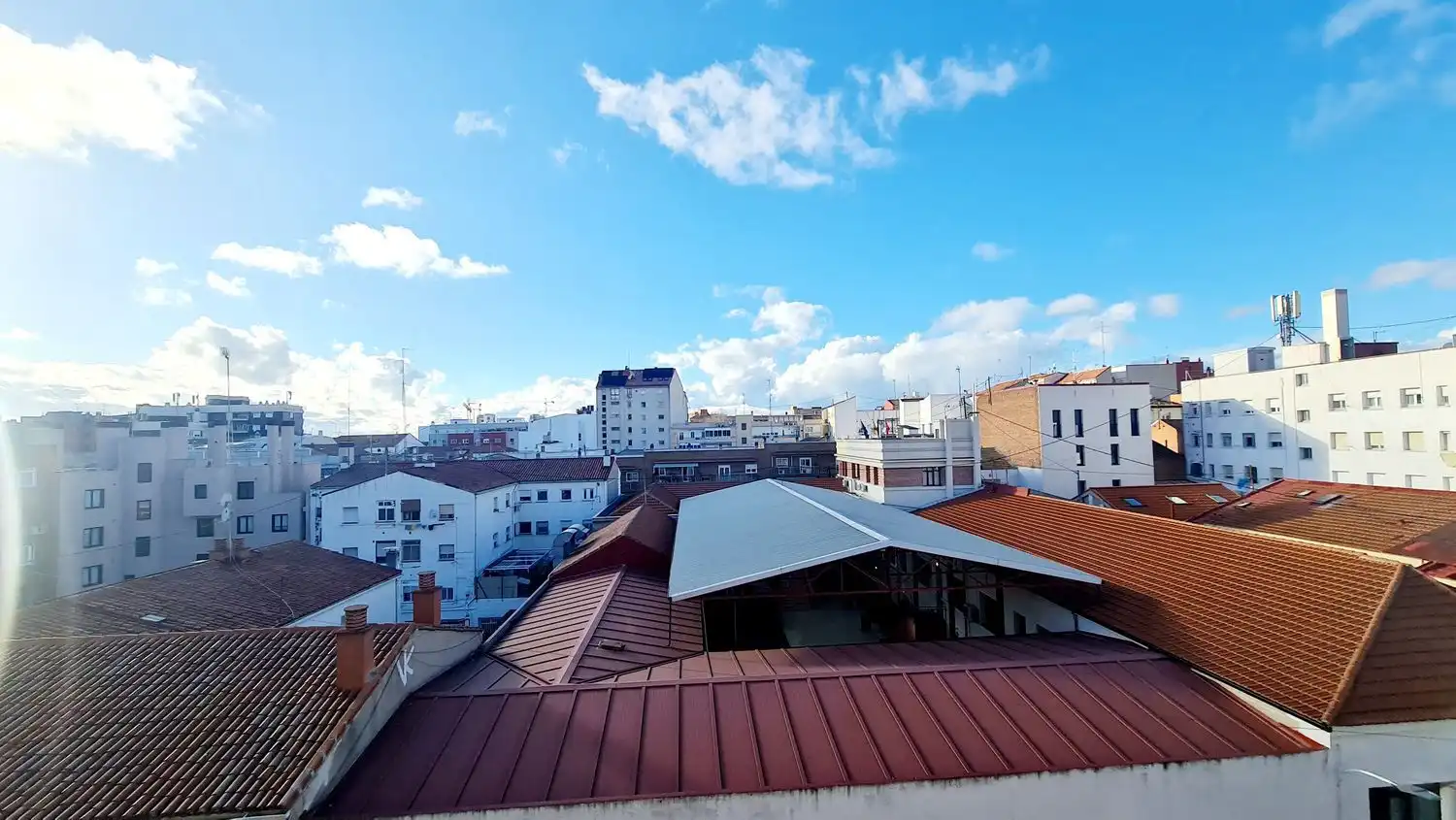 Außenansicht von Wohnung zur Miete in Madrid mit Klimaanlage