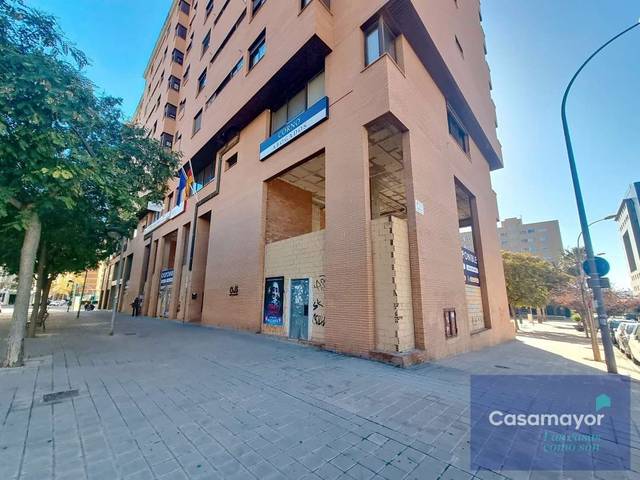 Local comercial en Alquiler en Avenida Catedratico Soler en Benalúa