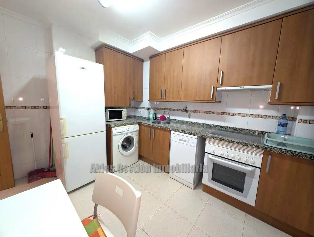 Cocina de Piso de alquiler en Siero con Calefacción, Parquet y Trastero