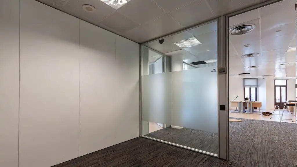 Office space with lift to rent in Carrer de la Diputació, imagen 16