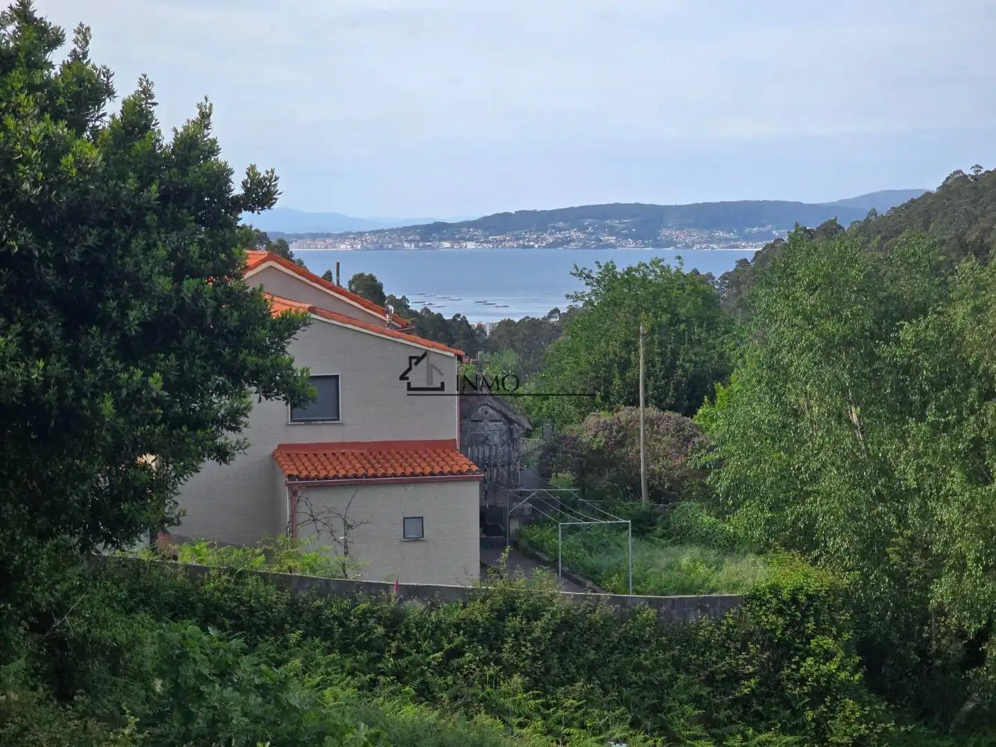 Casa o xalet en venda en Bueu amb Calefacció, Traster i Moblat