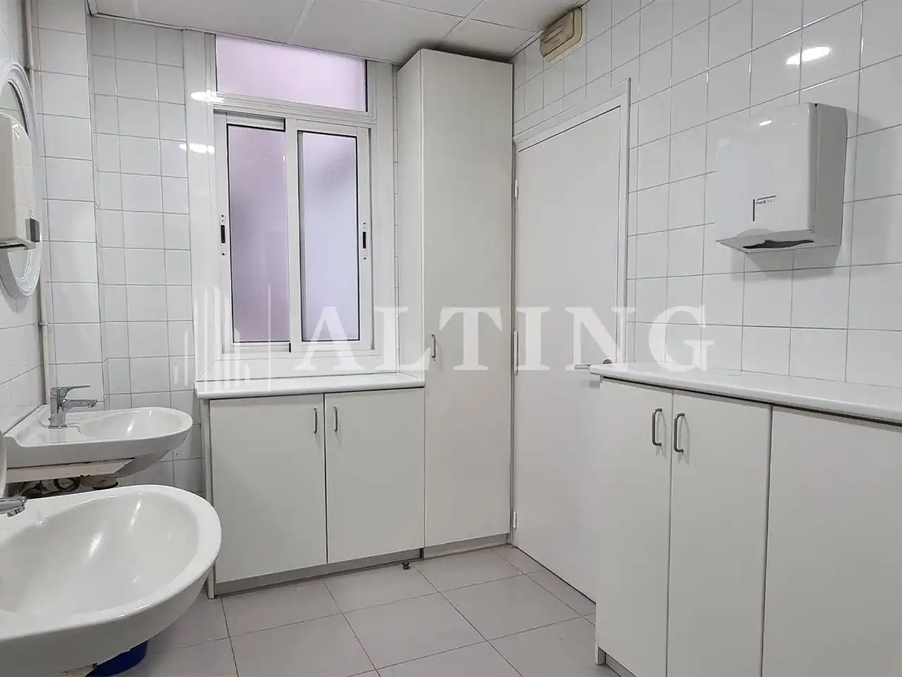Office space with lift to rent in Entença, imagen 23