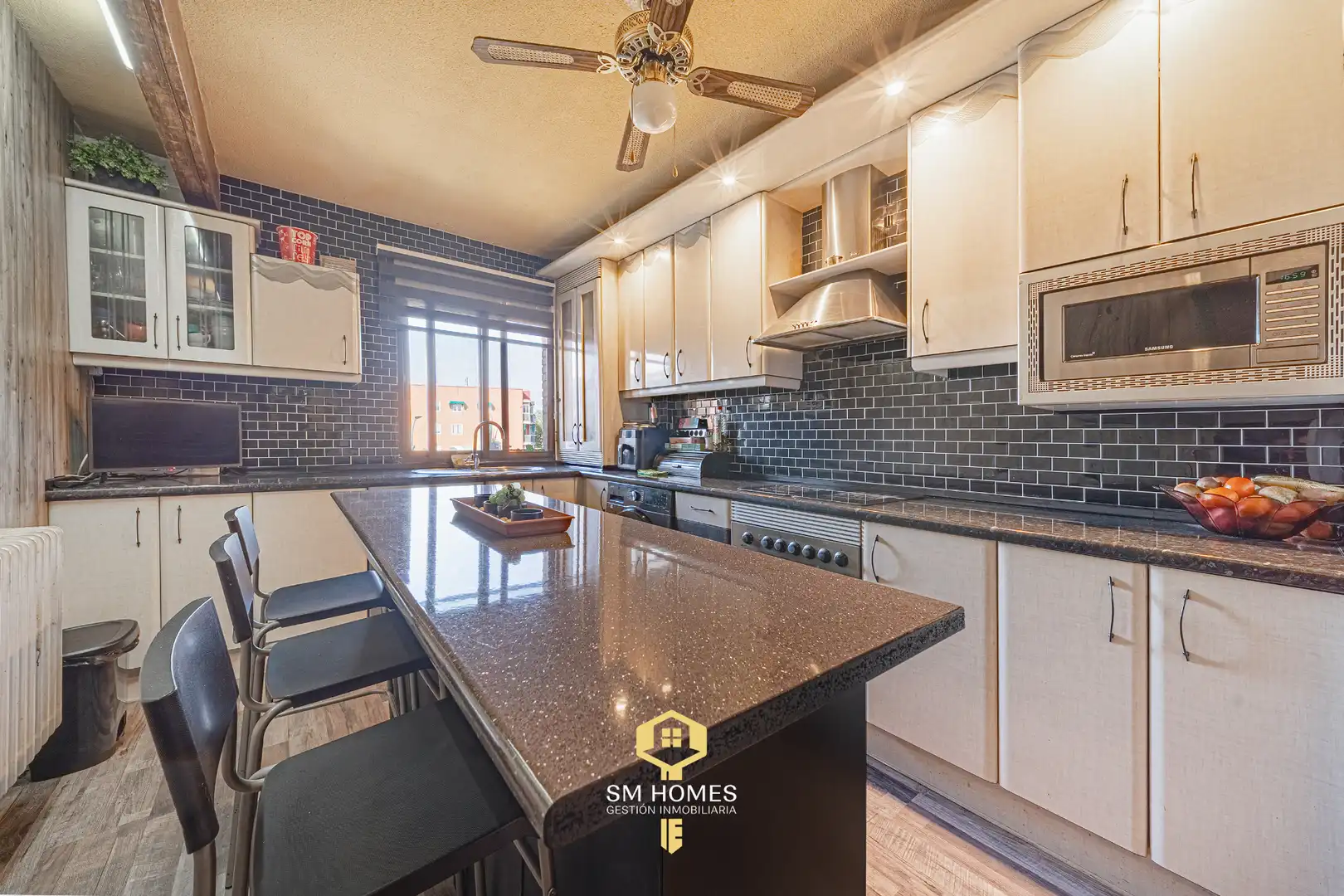 Cocina de Dúplex en venta en San Fernando de Henares con Aire acondicionado y Calefacción