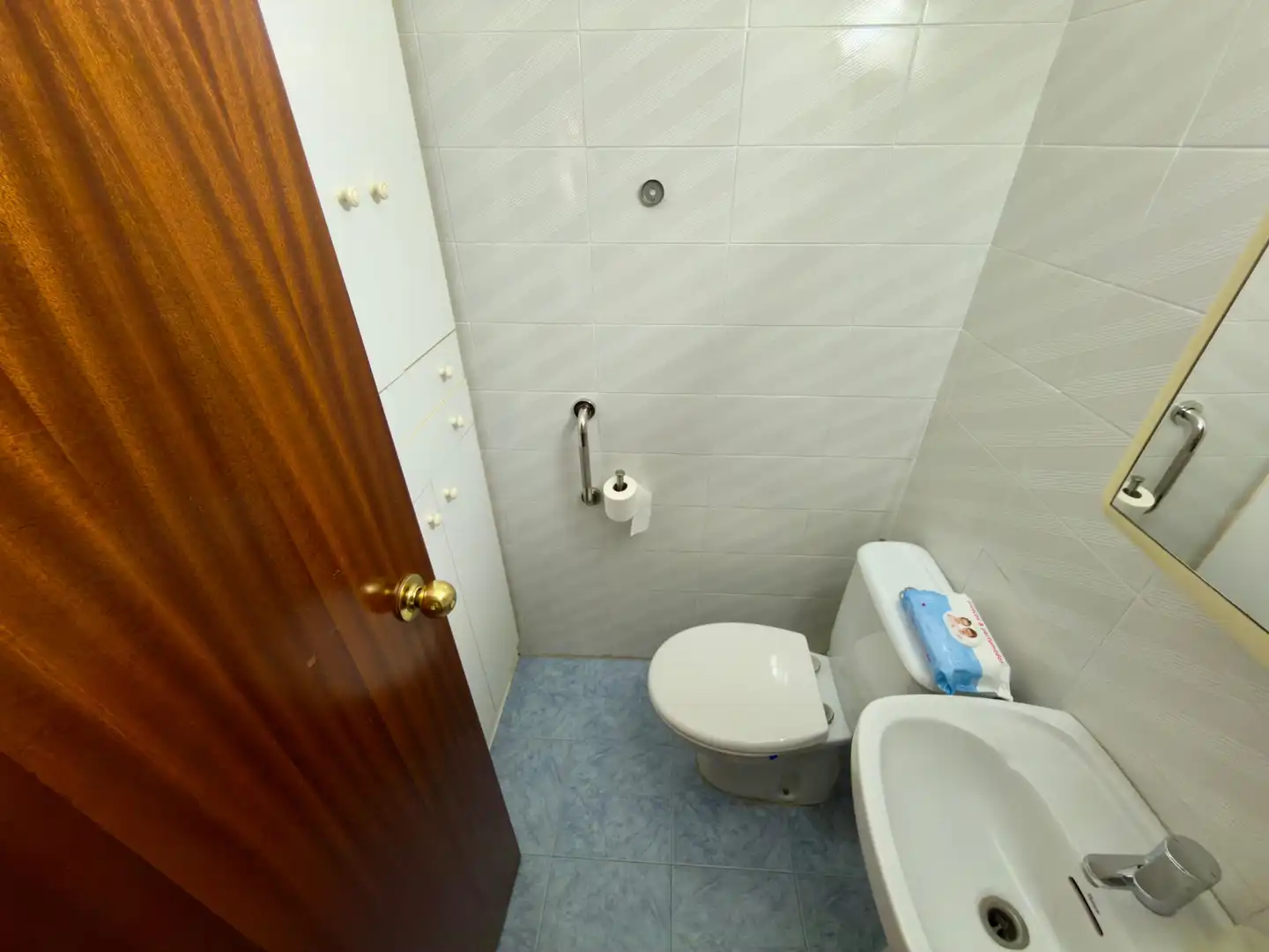 Badezimmer von Wohnung zum Verkauf in Sant Boi de Llobregat mit Balkon