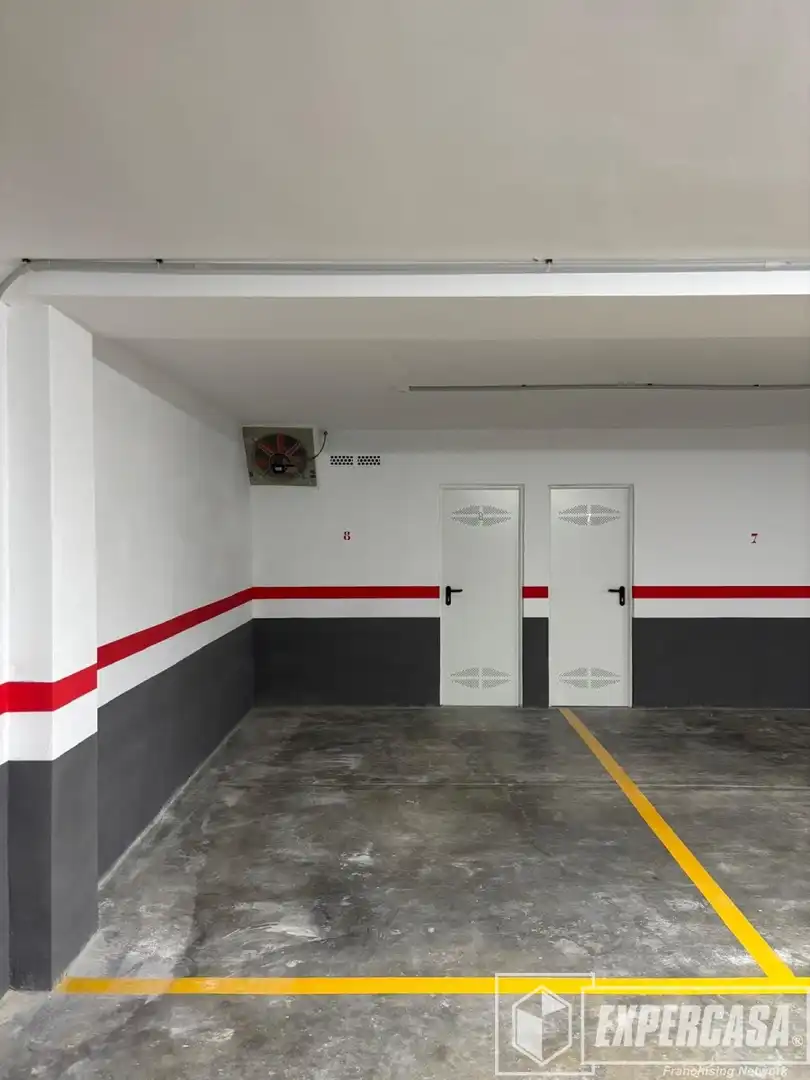 Parking of Flat for sale in Albal  with Air Conditioner, Terrace and Storage room