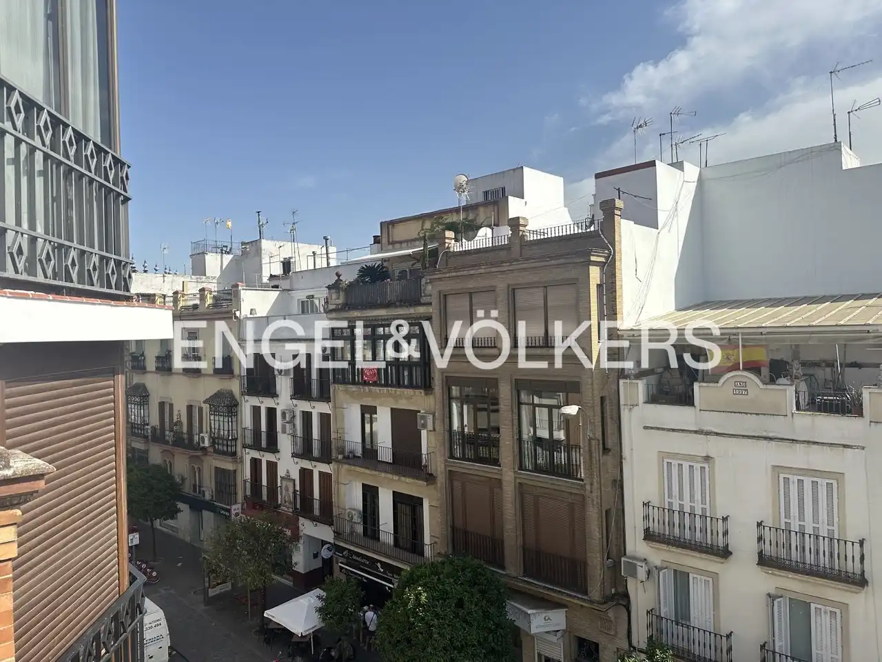 Vista exterior de Casa o xalet en venda en Sevilla amb Calefacció i Terrassa