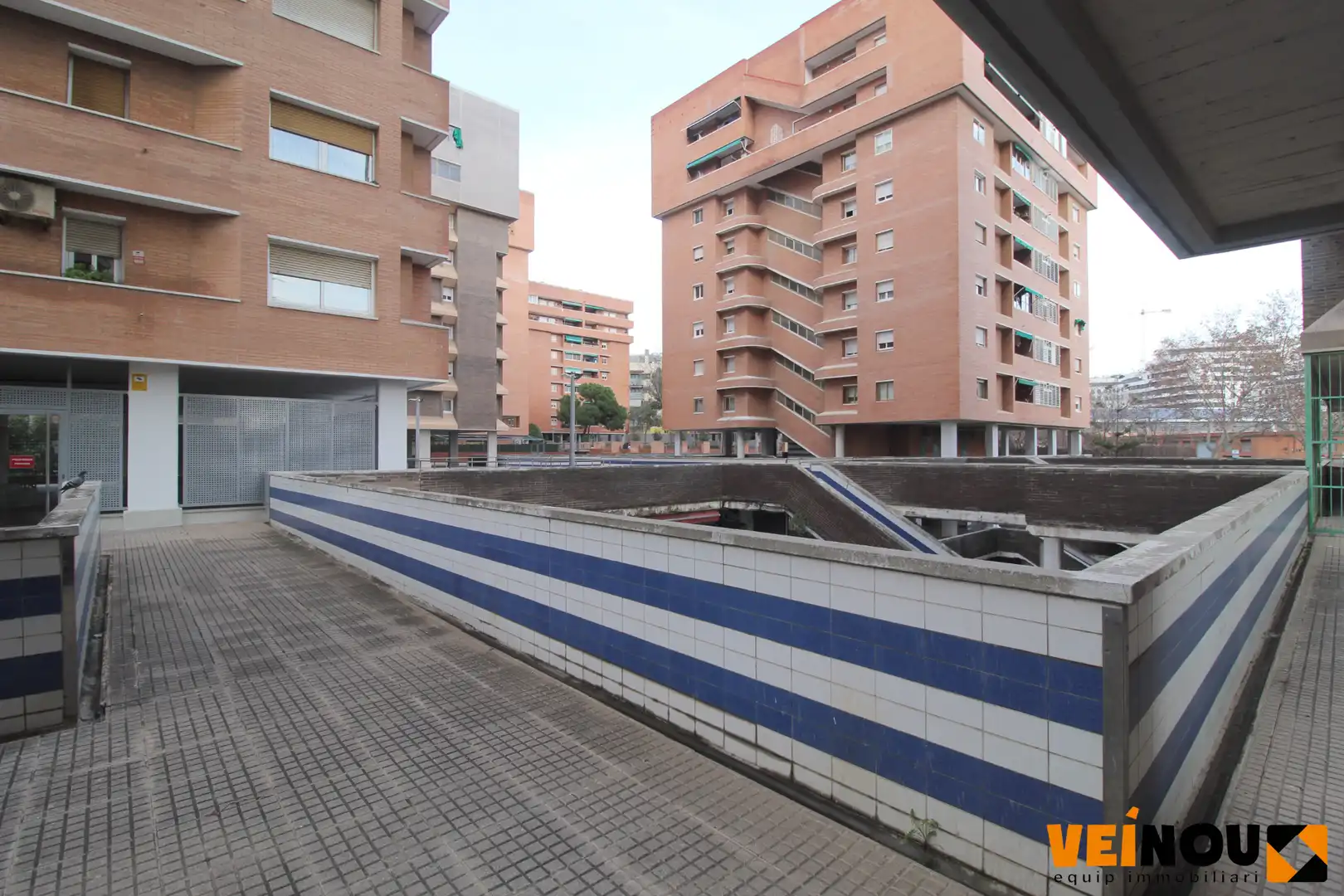 Vista exterior de Pis en venda en Esplugues de Llobregat amb Calefacció, Parquet i Balcó