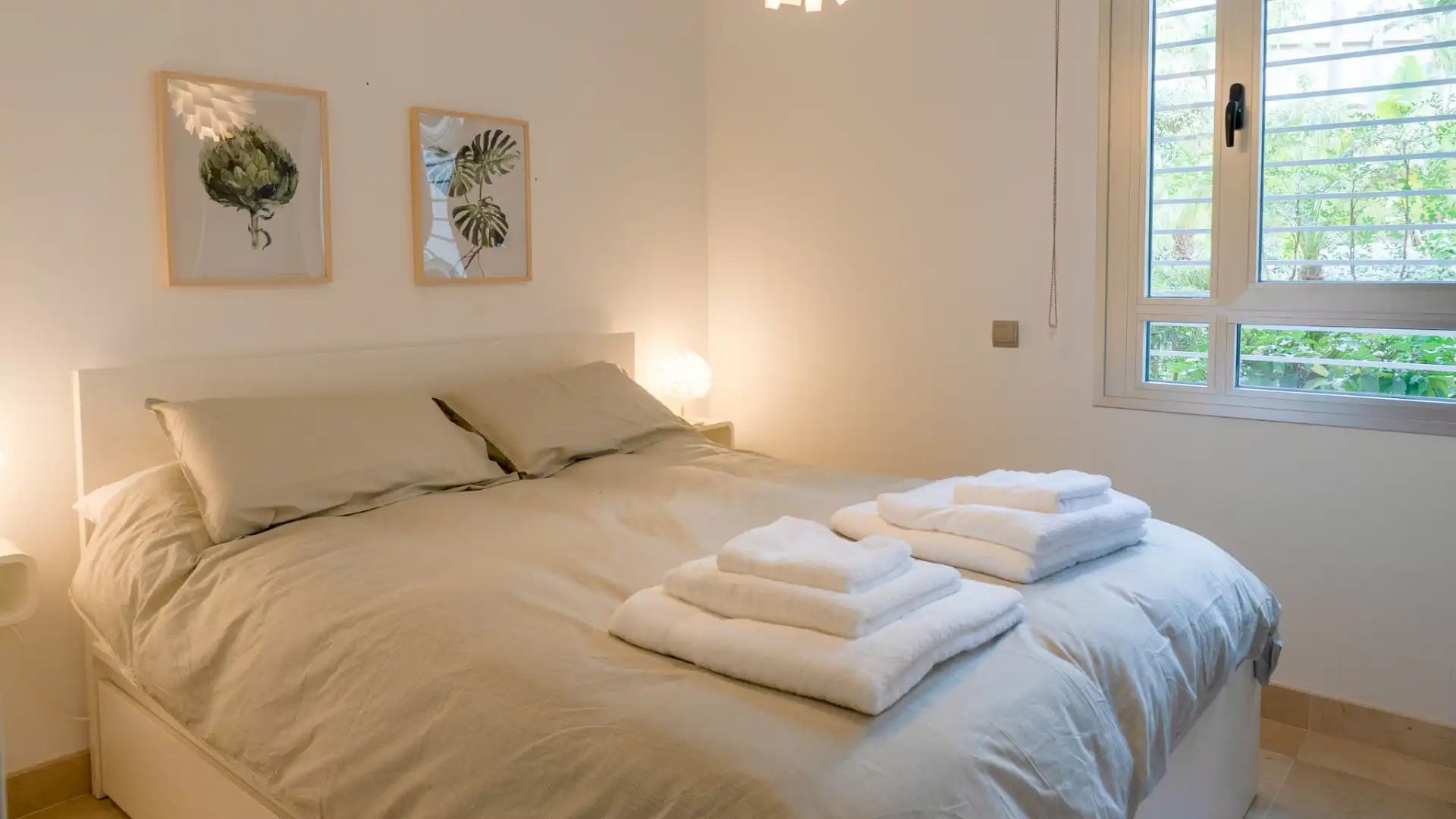 Habitación de Planta baja en venta en Benahavís con Aire acondicionado, Terraza y Trastero