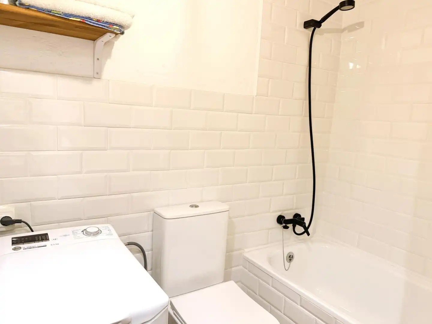 Baño de Piso en venta en Bagà con Horno