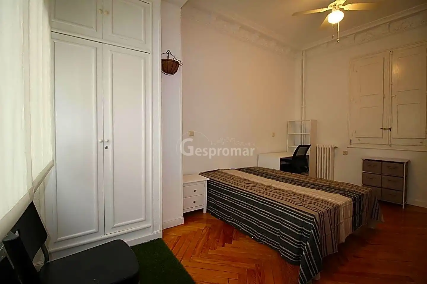 Habitación en De San Bernardo, Universidad - Malasaña