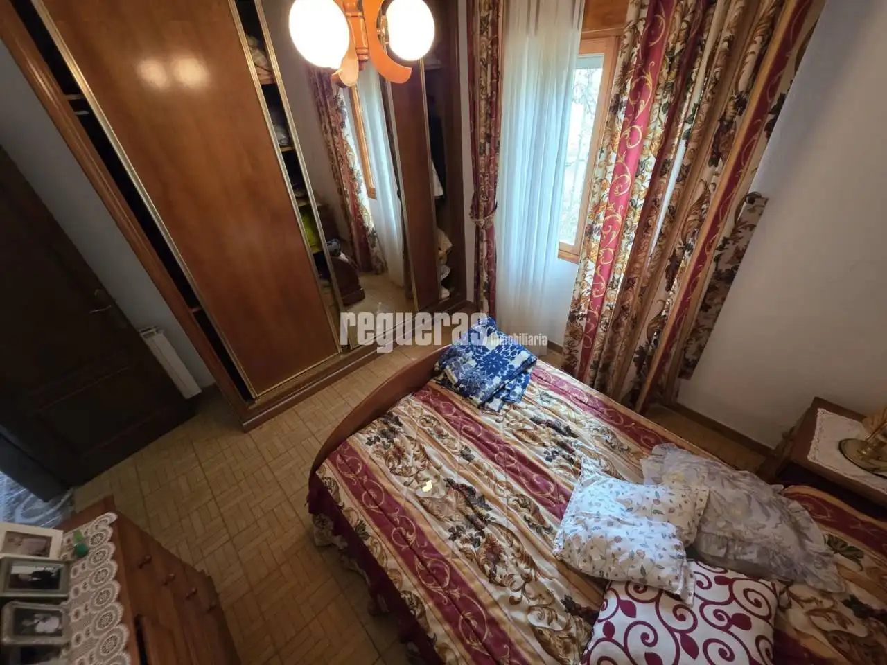 Habitación de Casa o chalet en venta en Illas con Calefacción y Jardín privado
