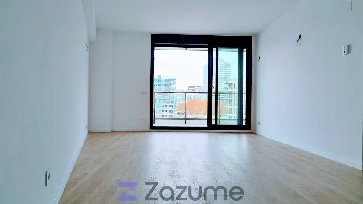 Piso con terraza en alquiler en Carrer del Plom, imagen 4