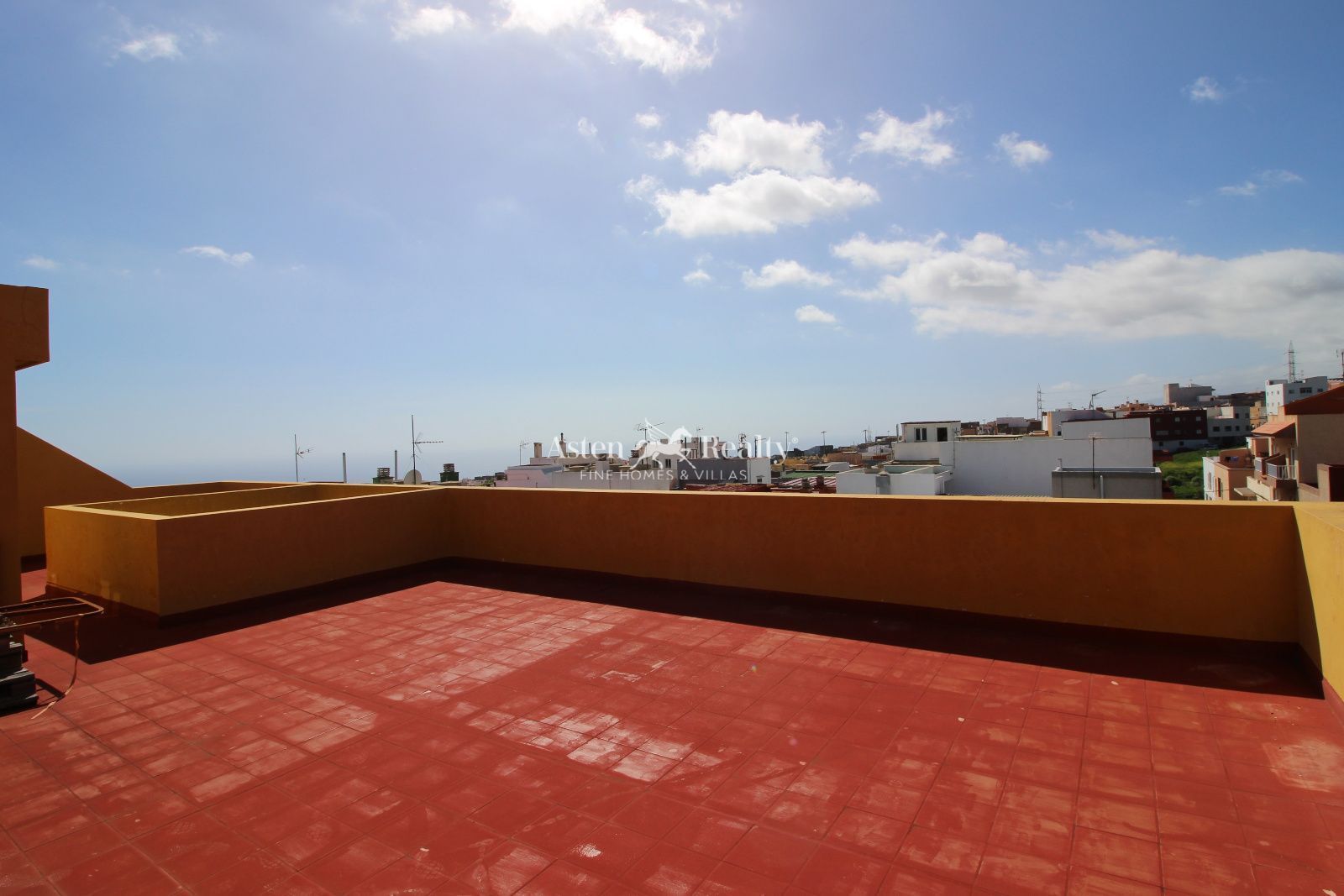 Vista exterior de Apartamento en venta en  Santa Cruz de Tenerife Capital con Calefacción, Terraza y Trastero