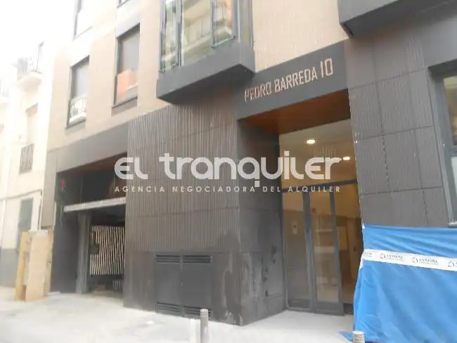Vista exterior de Pis de lloguer en Madrid amb Aire condicionat, Terrassa i Piscina