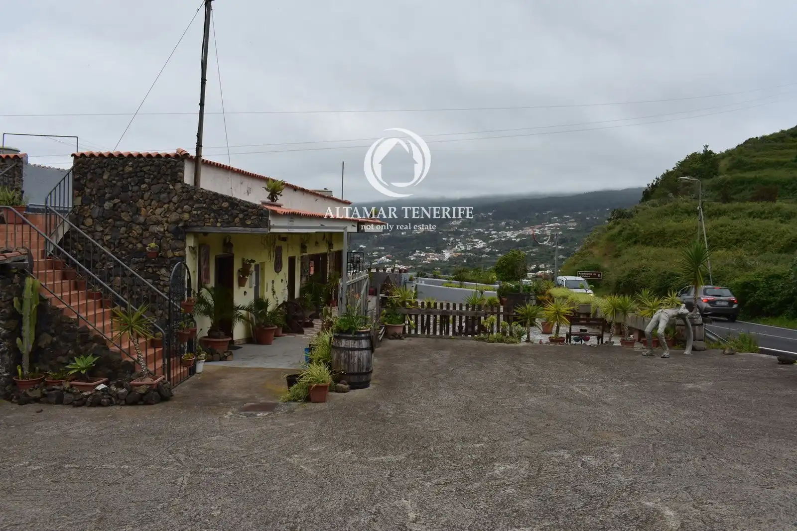 Vista exterior de Casa o xalet en venda en Icod de los Vinos amb Terrassa, Traster i Moblat