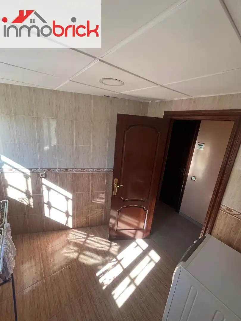 Baño de Casa o chalet en venta en Lucena con Calefacción, Terraza y Piscina