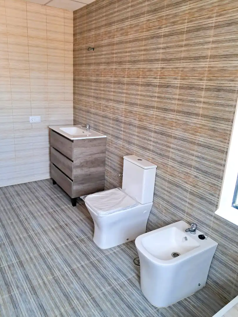Baño de Casa adosada en venta en Bigastro con Terraza, Trastero y Balcón