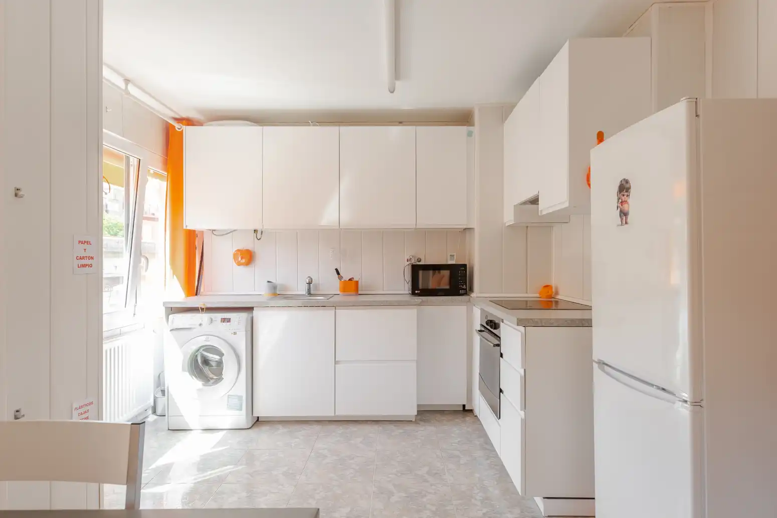 Küche von Wohnung zum Verkauf in  Pamplona / Iruña mit Klimaanlage, Heizung und Abstellraum