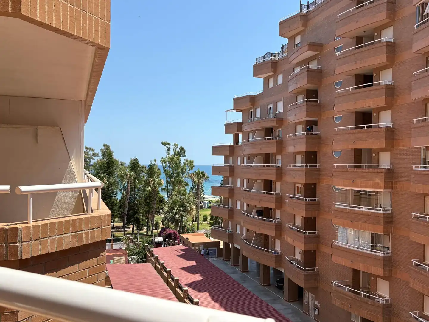 Vista exterior de Apartamento en venta en Oropesa del Mar / Orpesa con Aire acondicionado, Calefacción y Jardín privado
