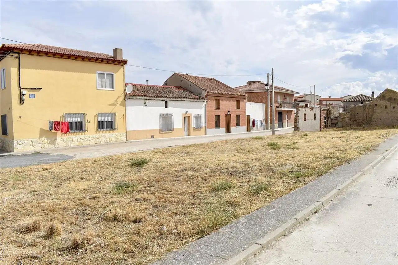 Residencial en venda a Nueva, Gotarrendura