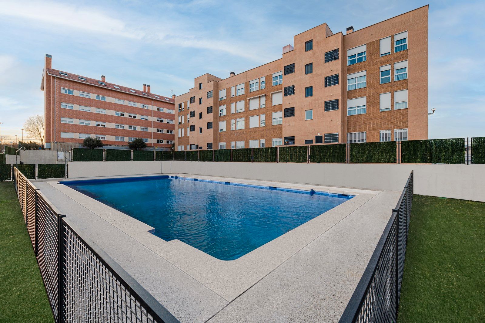 Piscina de Pis de lloguer en Colmenar Viejo amb Parquet i Traster