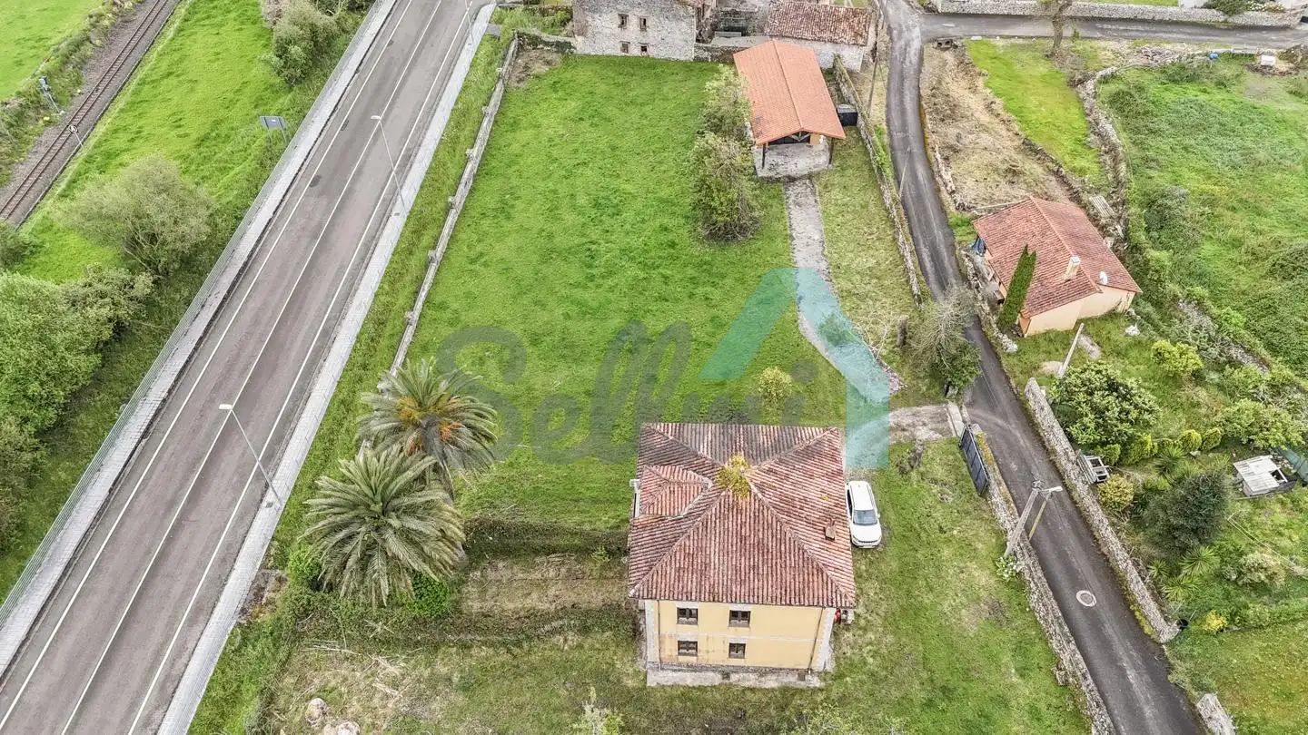 Casa o chalet en venta en Llanes con Calefacción, Jardín privado y Parquet