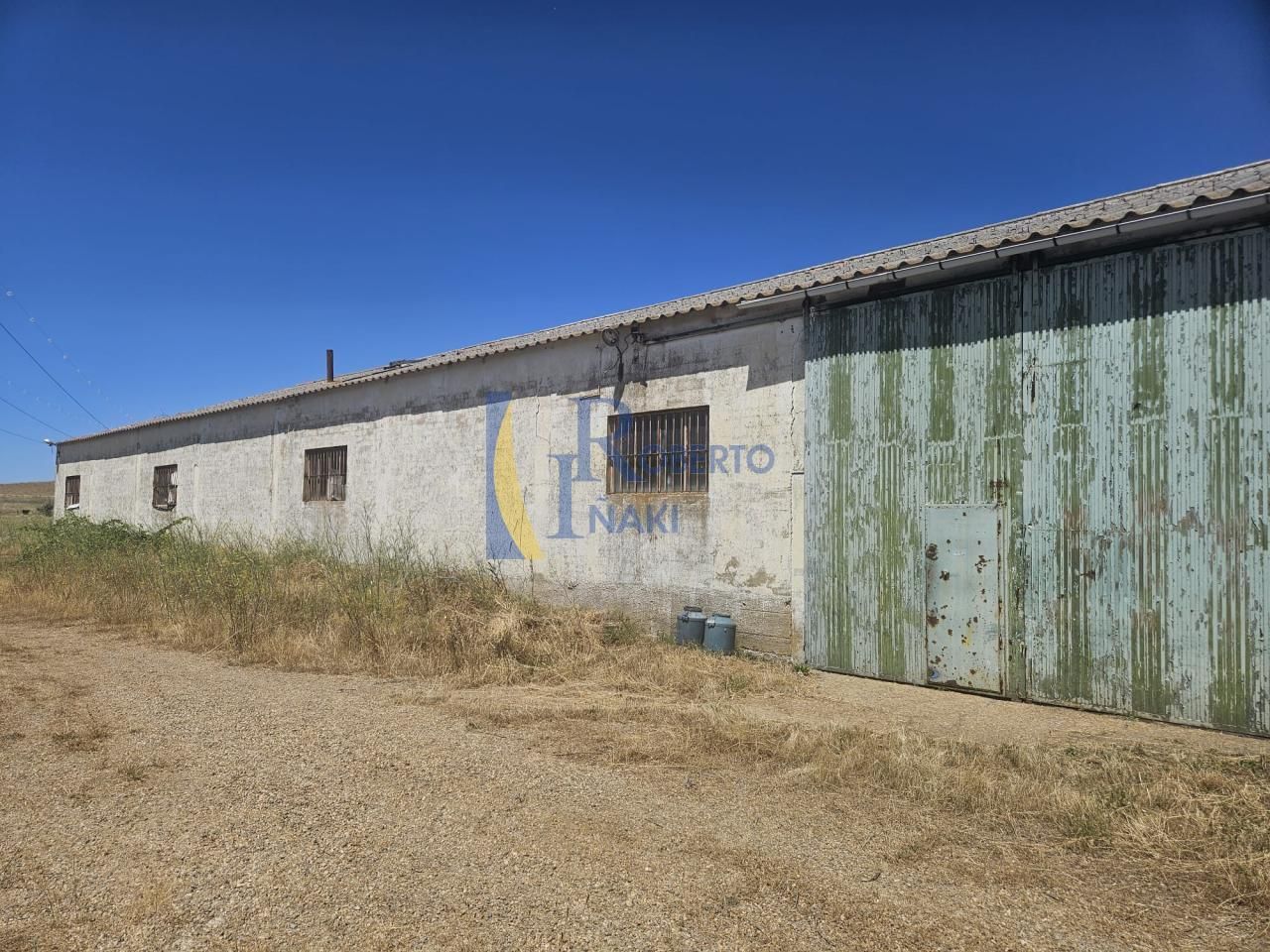 Vista exterior de Nave industrial en venta en Villamañán