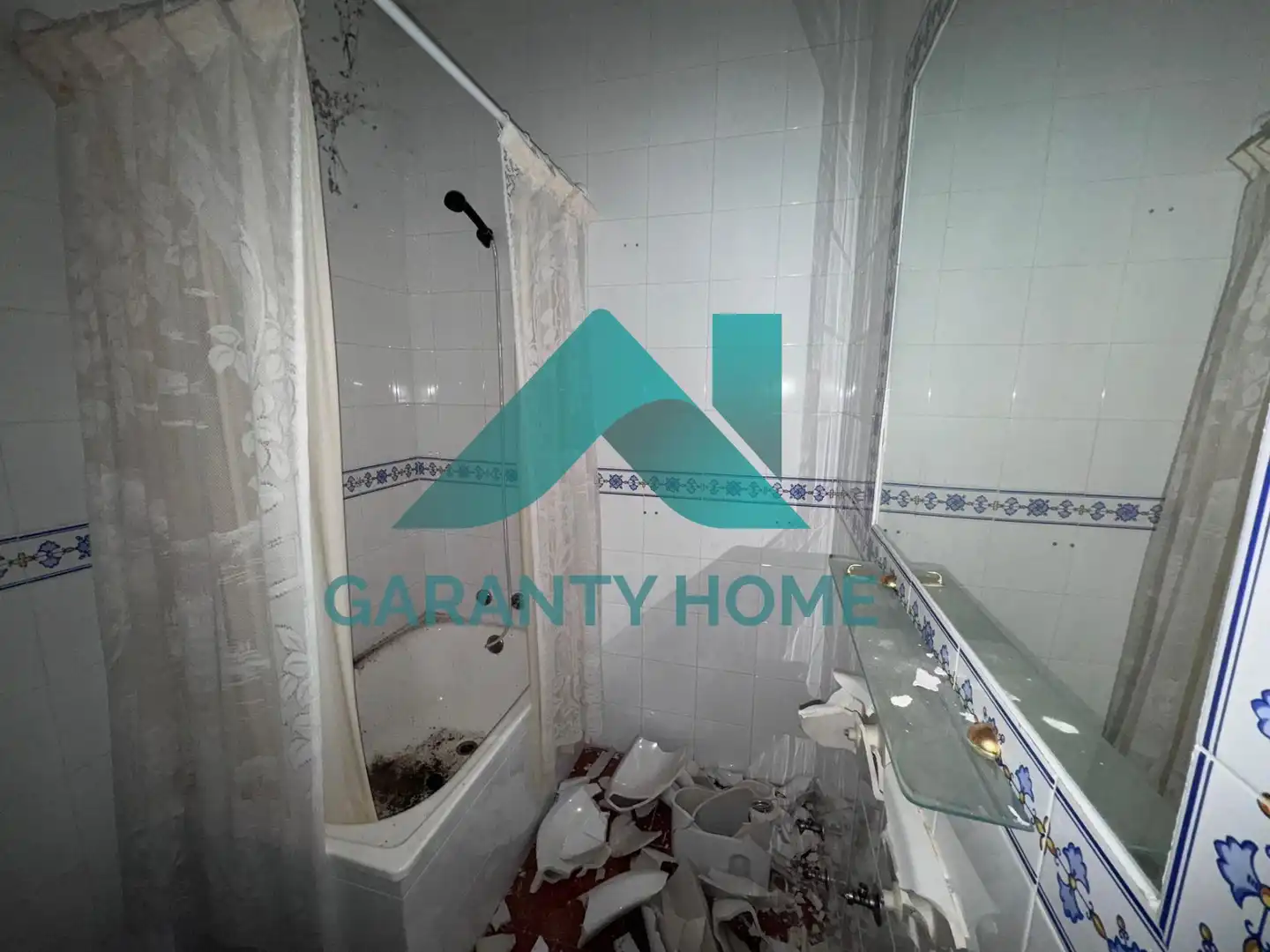 Badezimmer von Gebäude zum Verkauf in Cáceres