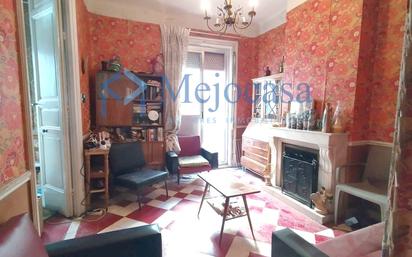 Living room of Flat for sale in  Madrid Capital  with Oven, Washing machine and Balcony