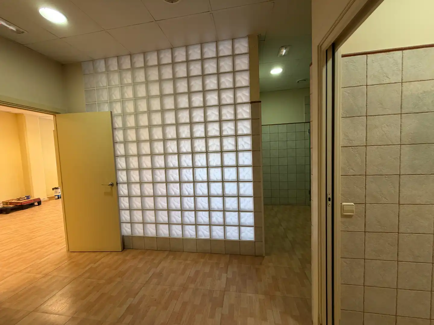 Local de alquiler en Granollers con Aire acondicionado y Alarma