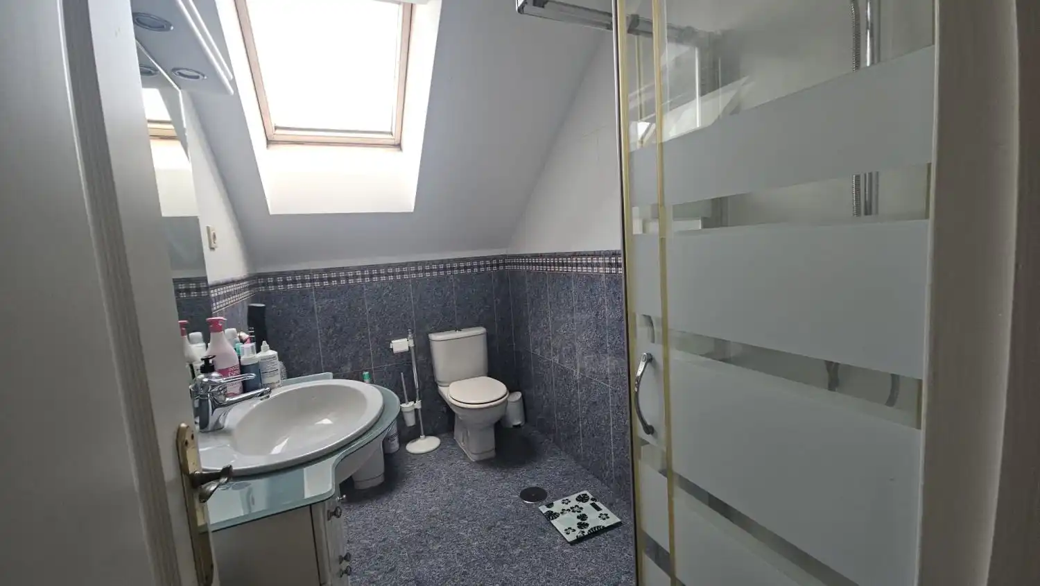 Badezimmer von Haus oder Chalet zum Verkauf in Santa Cruz de Bezana mit Heizung