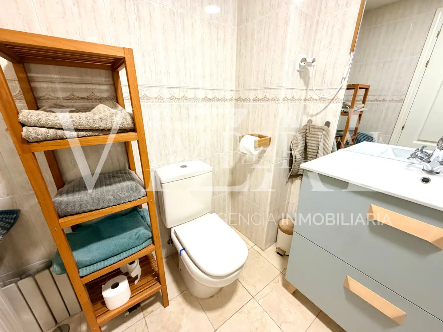 Baño de Piso en venta en Humanes de Madrid con Aire acondicionado, Calefacción y Terraza