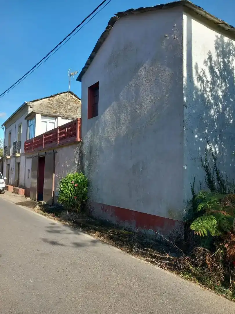 Vista exterior de Finca rústica en venda en Baralla amb Balcó