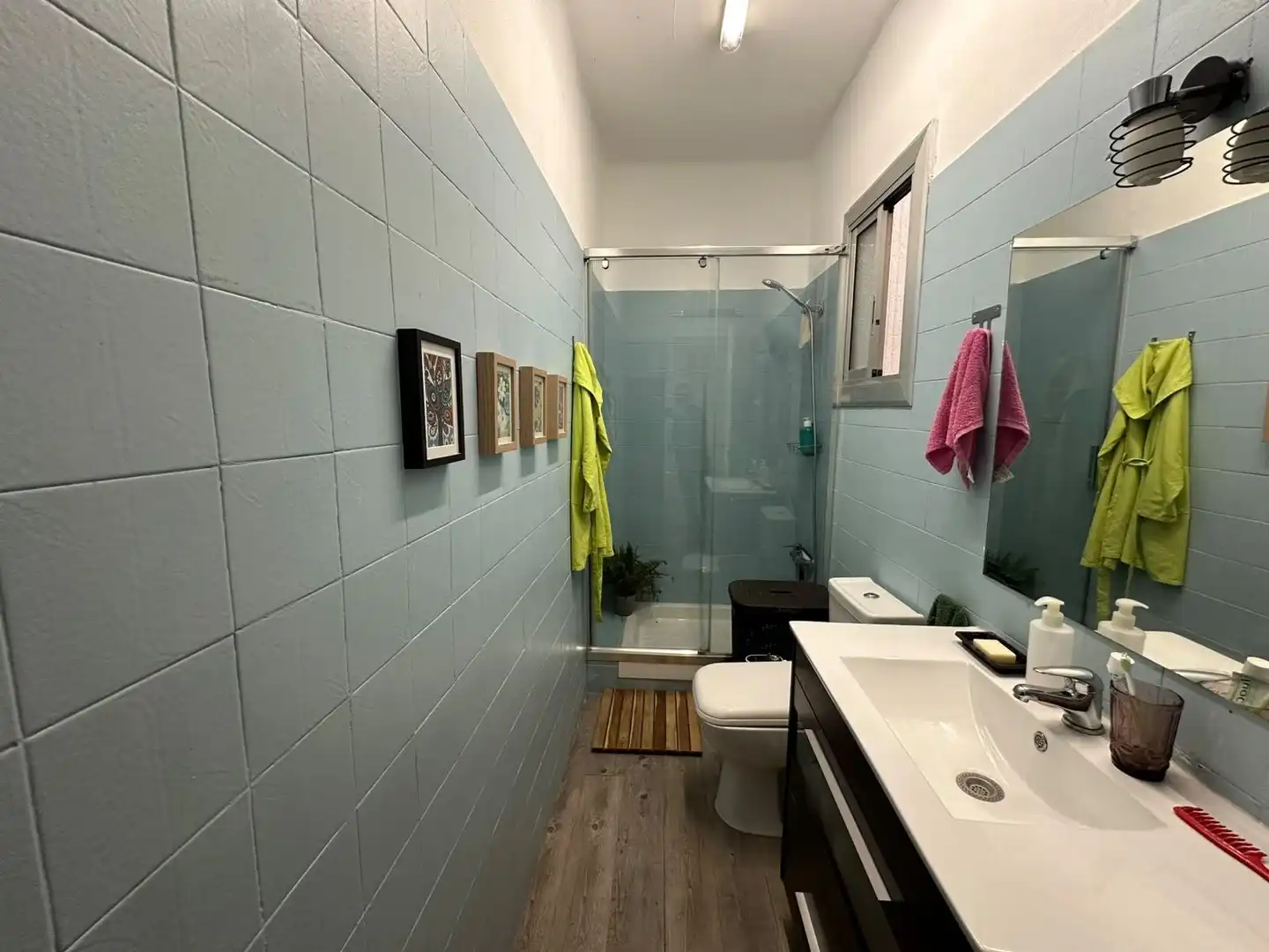 Bany de Apartament en venda en Barcelona amb Parquet, Traster i Moblat